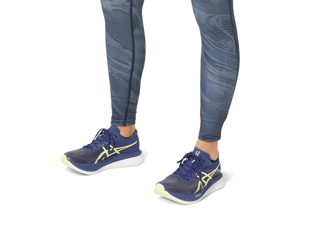 Chaussures de course Asics Magic Speed 3 Femmes - Plein air Entrepôt
