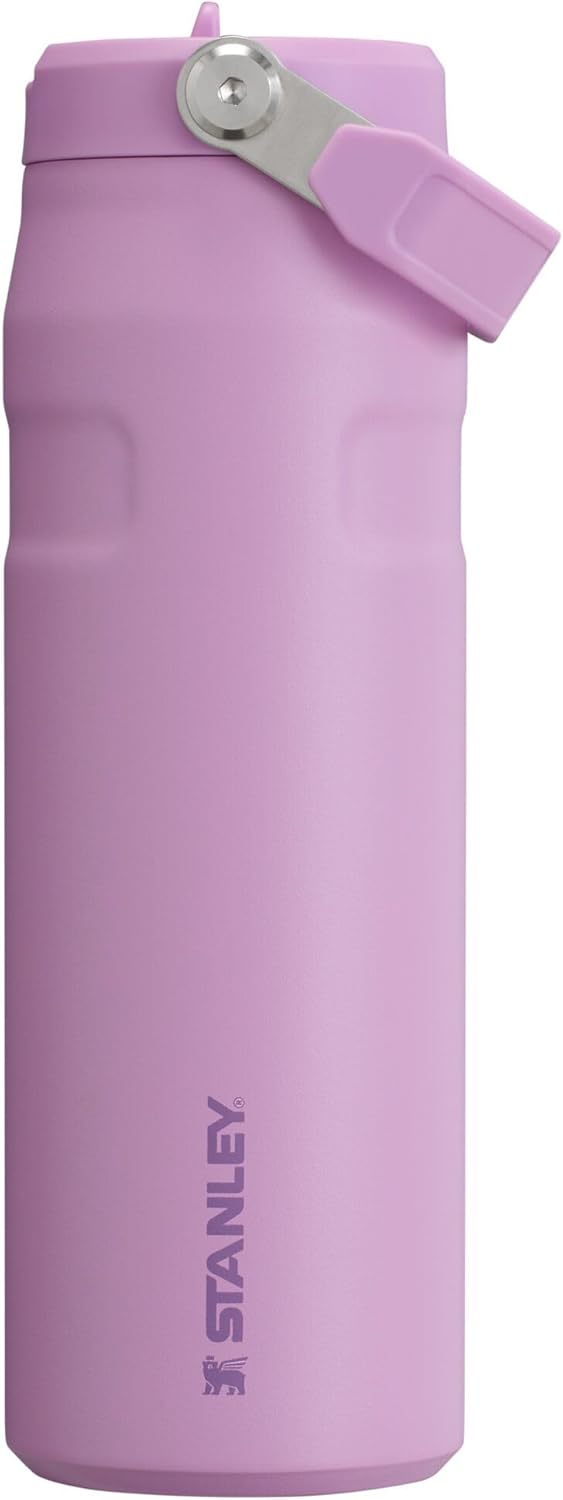Bouteille d'eau Stanley The IceFlow™ Bottle with Flip Straw Lid 24oz / .70L - Plein Air Entrepôt