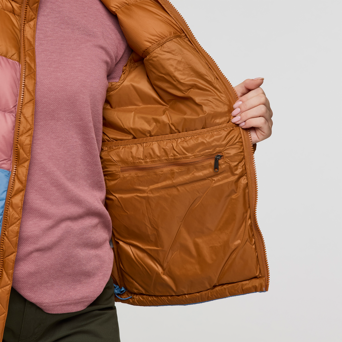 Manteau en Duvet Cotopaxi Fuego Max à capuchon Femmes - Plein Air Entrepôt